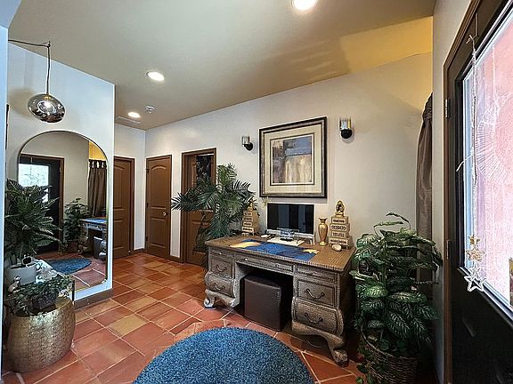 4th image of 1045 Fincher Rd