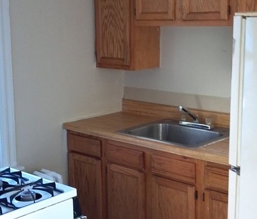 4th image of 1201 W 8th St APT 4