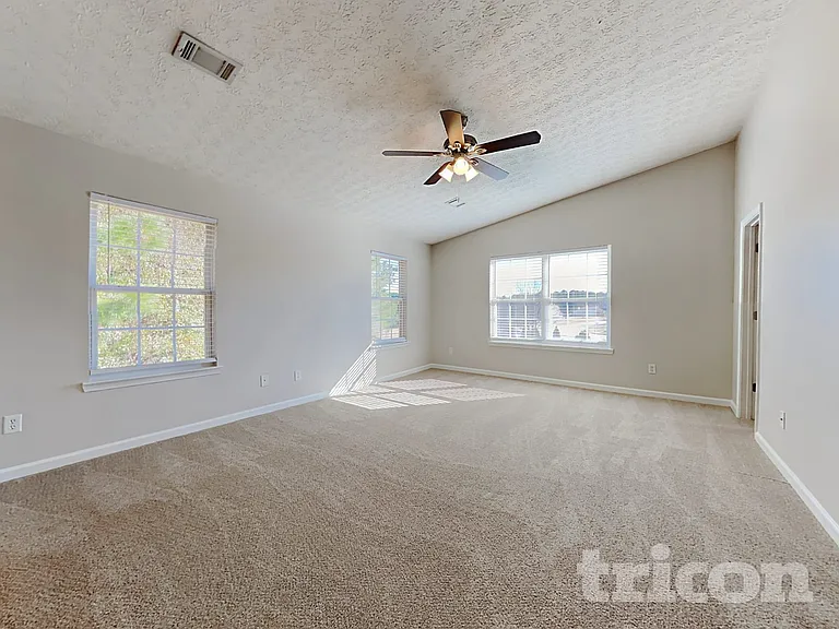 610 Stonecrest Dr — Photo 12