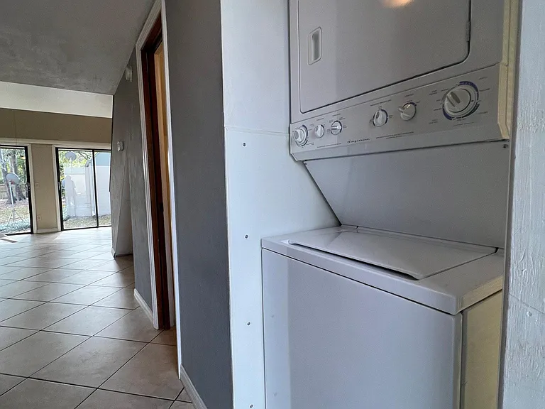 7200 SW 8th Ave #D22 — Photo 12