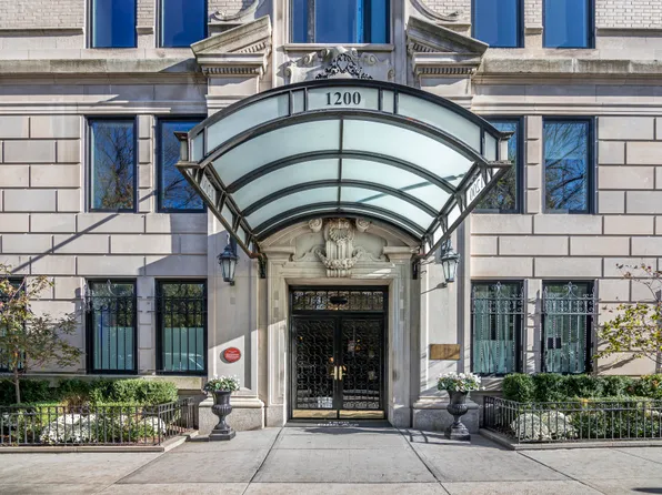 1200 Fifth Avenue image 1 of 5