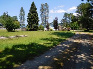 5685 Holland Loop Rd, Cave Junction, OR 97523