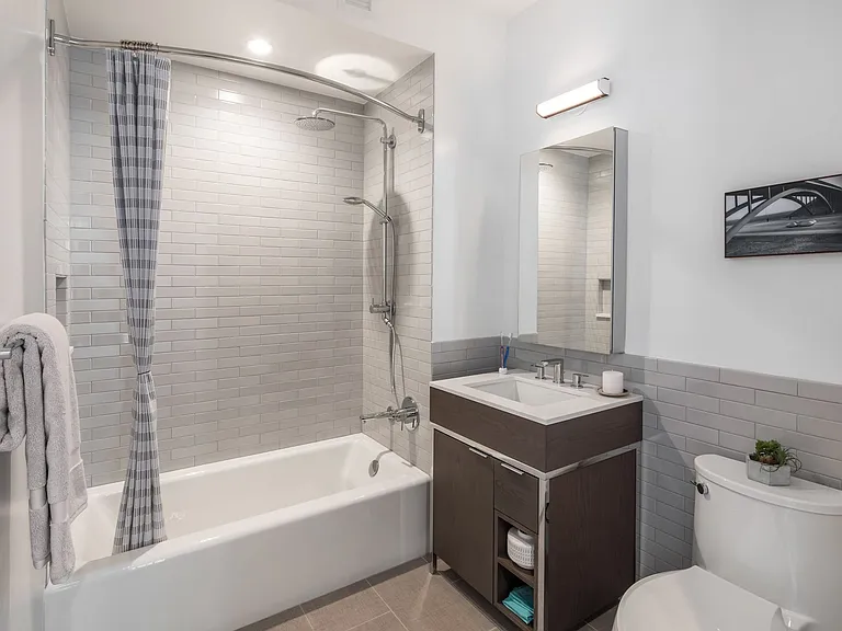 225 E 39th St #30B — Photo 6