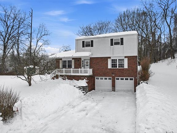 3rd image of 120 Knoll Dr