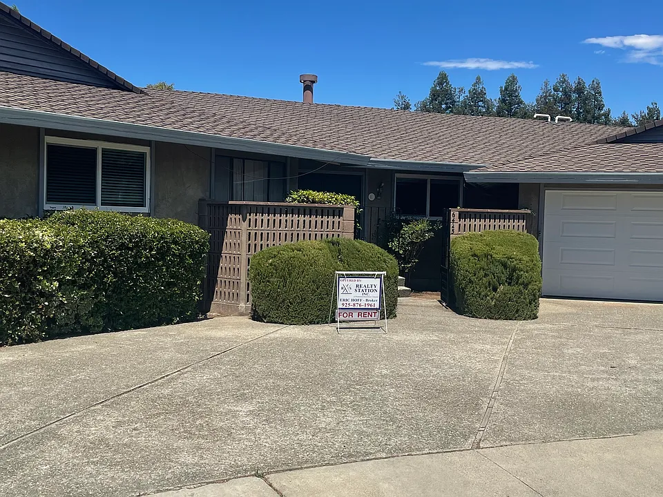 6425 Randall Ct