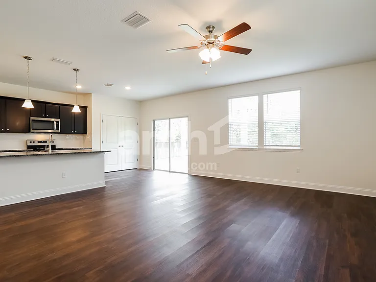 301 Banyan Forest Dr — Photo 6