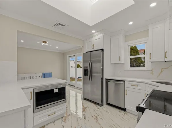 1871 Relyea Drive, North Merrick, NY 11566