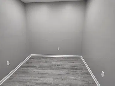 125-127 Redwood Ave #1A — photo 3 of 5
