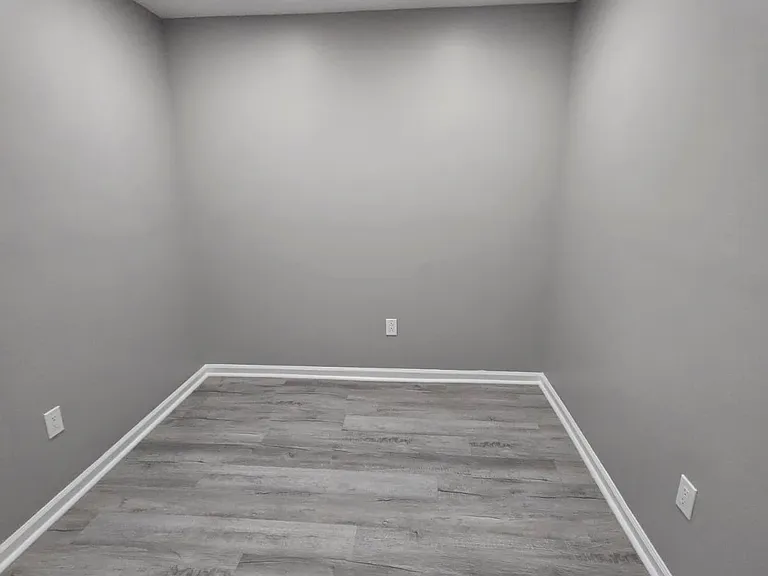 125-127 Redwood Ave #1A — Photo 5