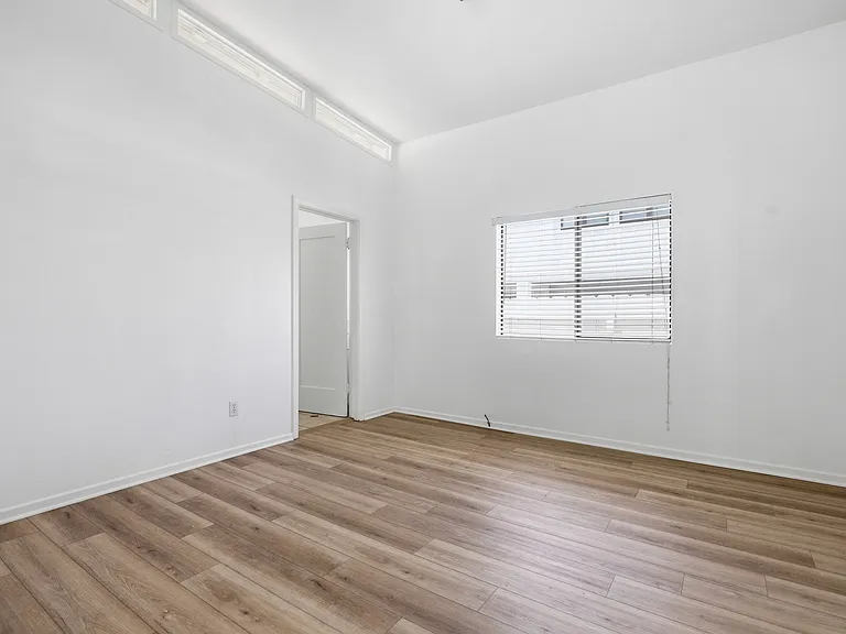 955 D Ave — Photo 21