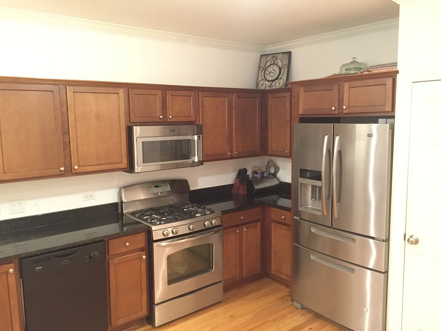 3 bed, 1600 sqft, $2,750 — Photo 3