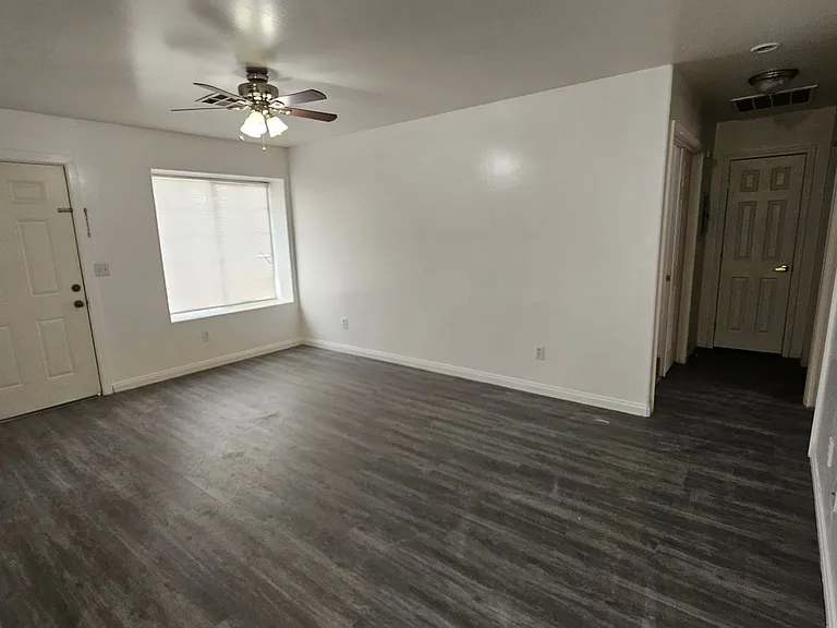 723 Spring Meadow Ct — Photo 9