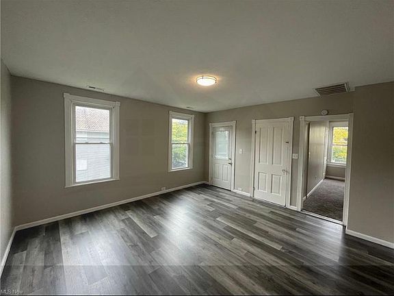 2nd image of 7102 Lawn Ave #Up
