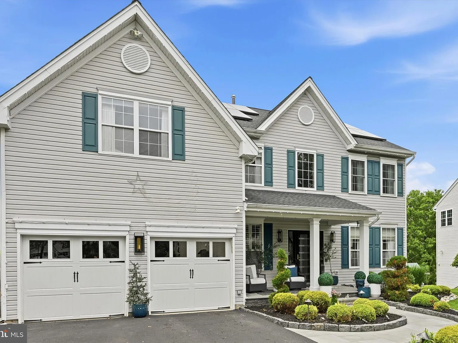 4 bed, 3.5 bath, 3744 sqft, $4,950 — Photo 3