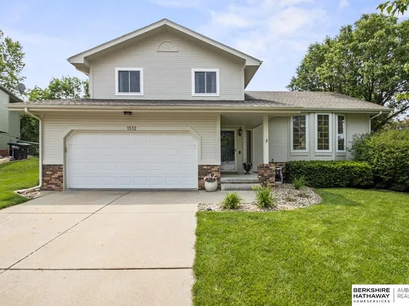 1512 N 144th Avenue Cir, Omaha, NE 68154