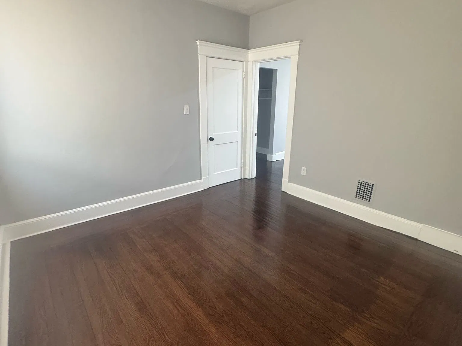 2 bed, 934 sqft, $1,875 — Photo 3
