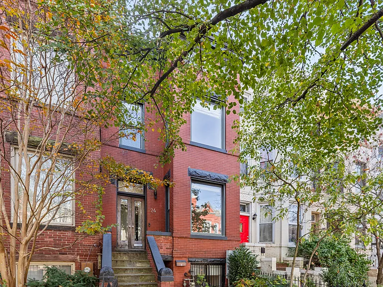 24 R St NW #B — Photo 1