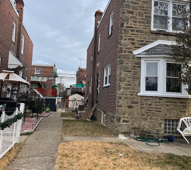 1st image of 1141 Gilham St