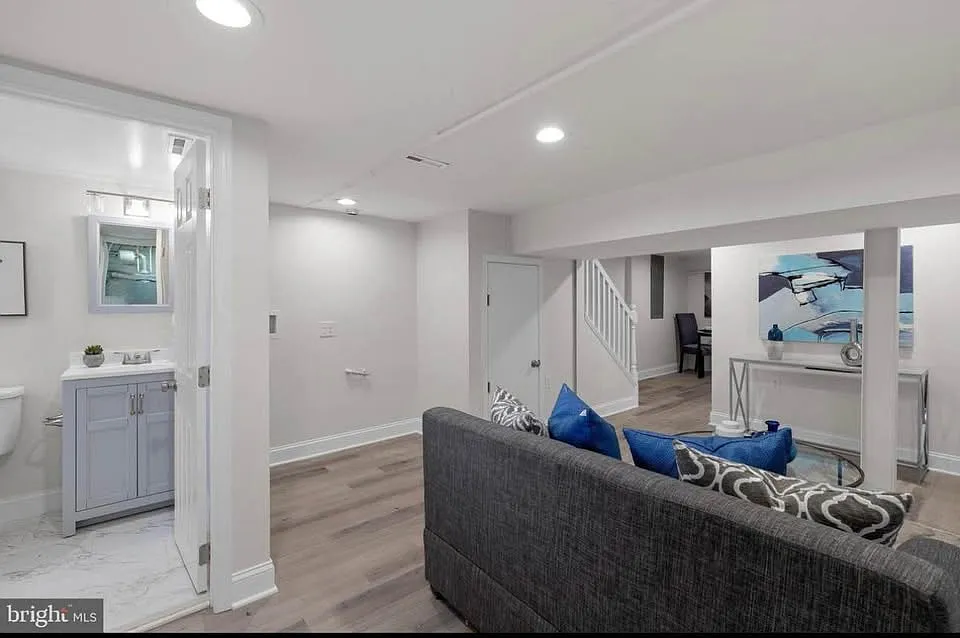 1 bed, 1240 sqft, $1,550 — Photo 3
