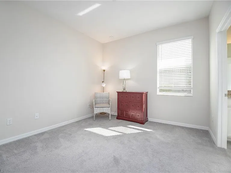 2075 Parson St — Photo 7