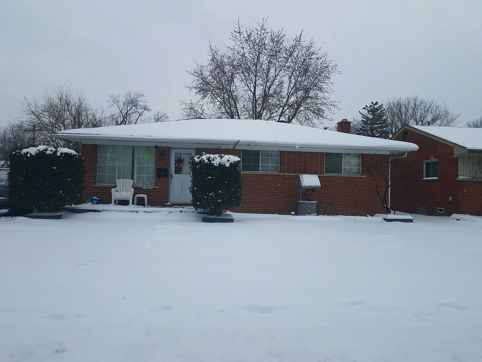27515 Edward St photo 1