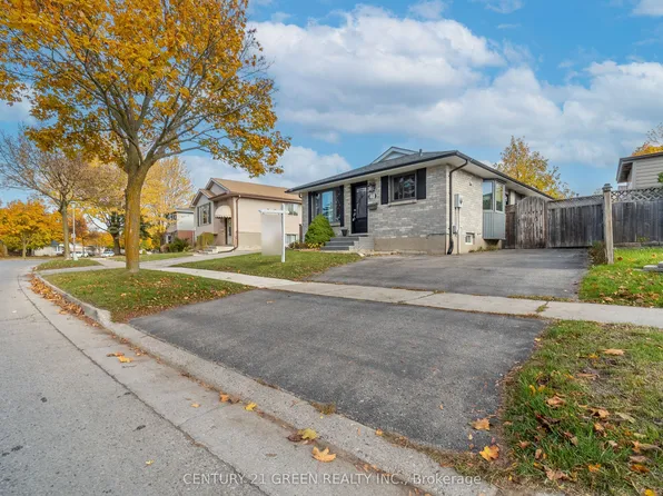 126 Carlyle Dr, London, ON N5V 3T1