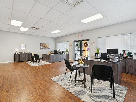 2nd image of 548 N Main St #611505305