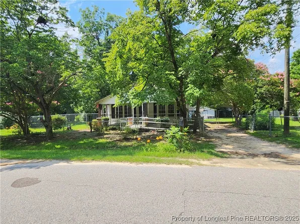 610 Jackson St, Laurinburg, NC 28352
