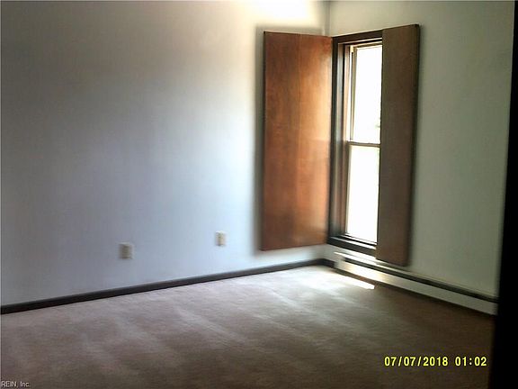 3rd image of 1824 E Ocean View Ave APT 1