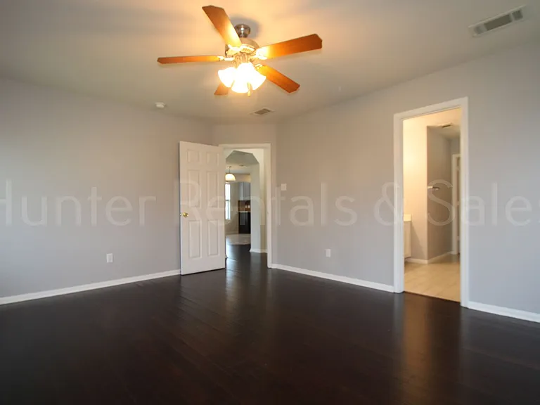 6712 Taree Loop — Photo 16