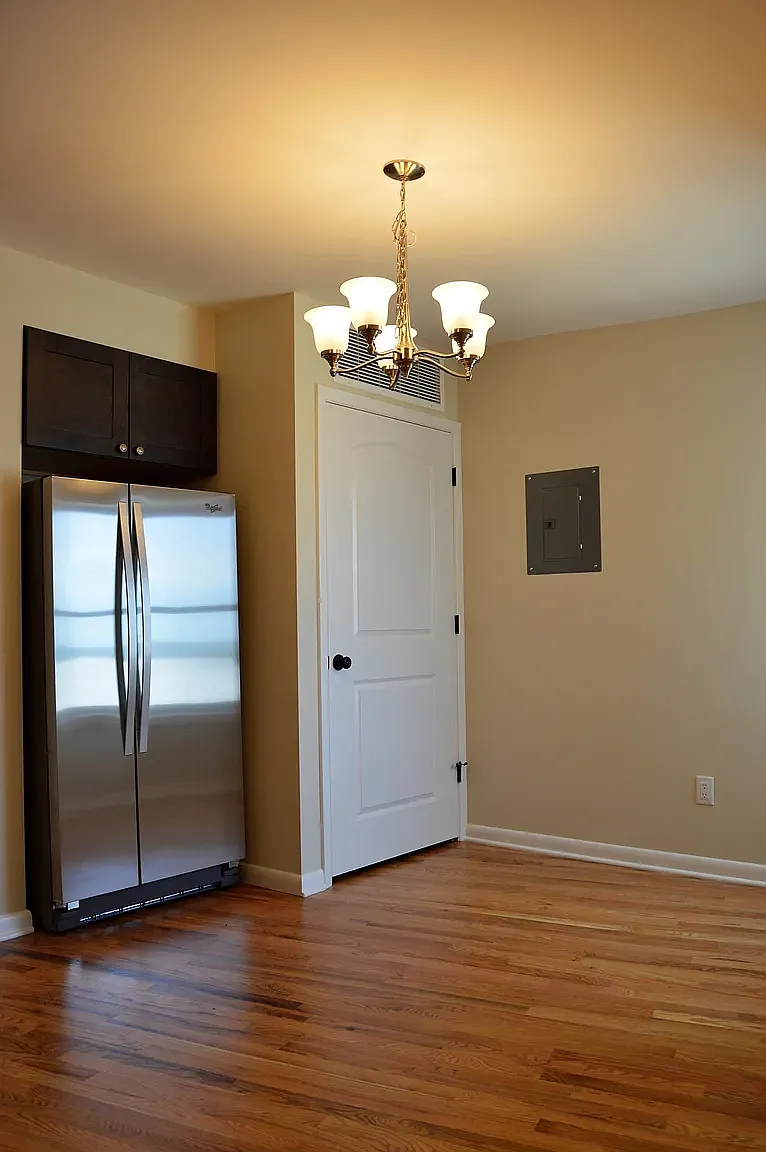Studio, $1,950 — Photo 3