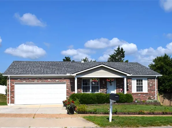 5661 Chalet Hill Dr, Saint Louis, MO 63129