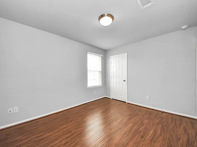 6306 Bain Dr — Photo 34