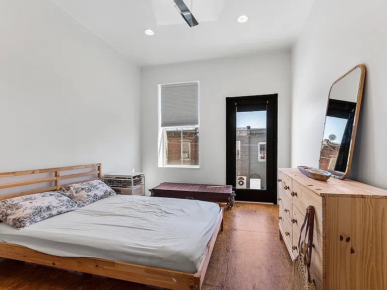 2020 E Fletcher St #1&2 — Photo 31
