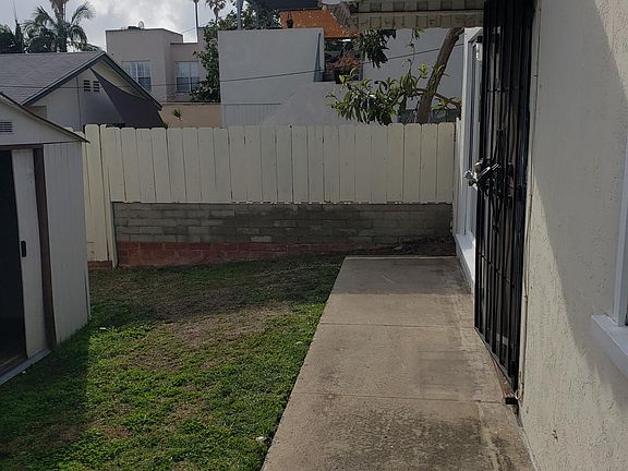 2nd image of 4820 Ingraham St
