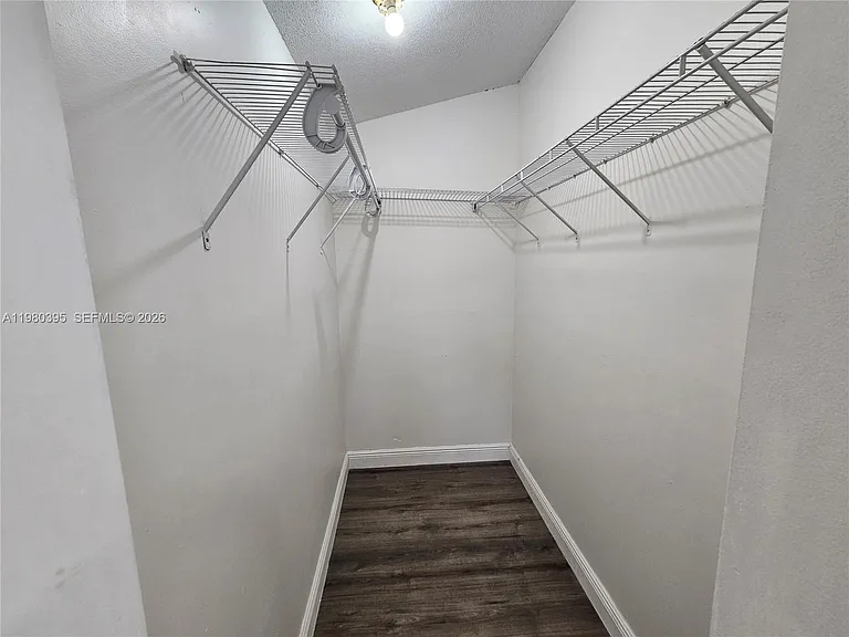 6235 Kendale Lakes Cir #237 — Photo 17