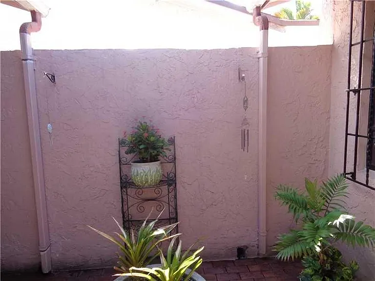 10611 SW 22nd Ln — Photo 14