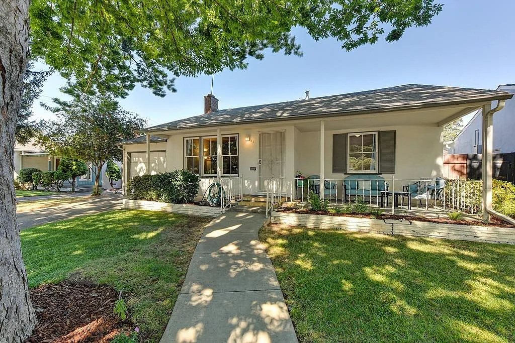 82 46th St photo 1