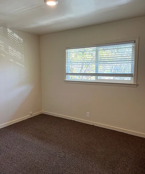 7 Oak Tree Ln #2 — Photo 16