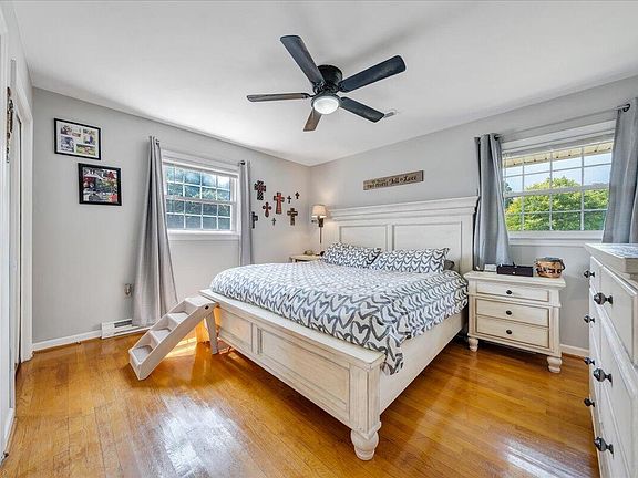 4th image of 2351 Cantle Ln