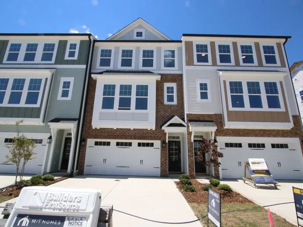 10045 Secluded Garden Dr, Apex, NC 27523