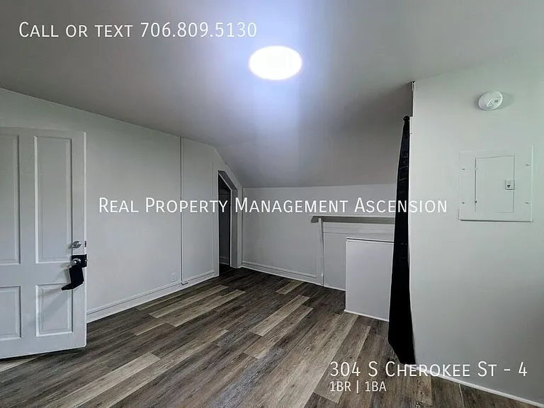 304 S Cherokee St #4 — Photo 6