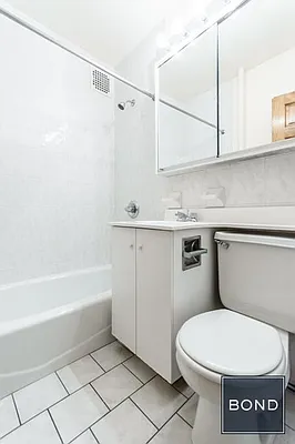 Rented by Bond New York | media 16