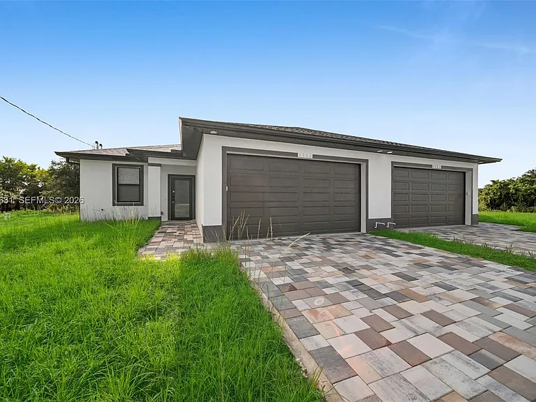 4982 Fairway Ct — Photo 2