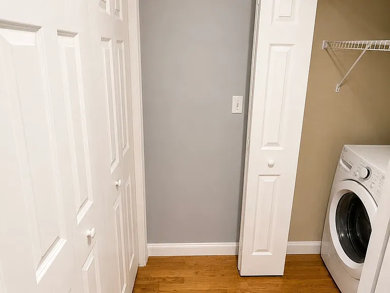 571 Freeport St #2 — Photo 16