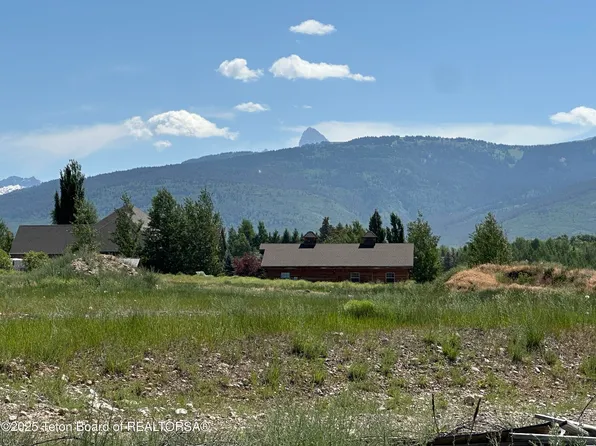 110 Sagewood Dr, Driggs, ID 83422