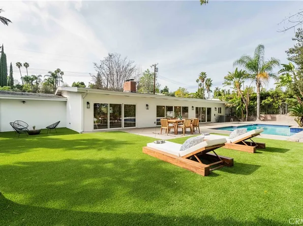 5720 Wilhelmina Ave, Woodland Hills, CA 91367