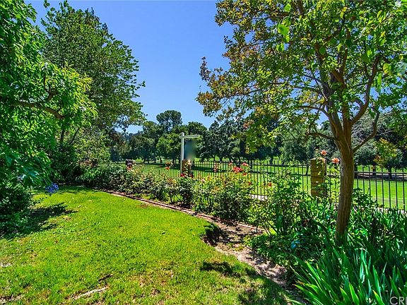 3rd image of 4667 Morro Dr