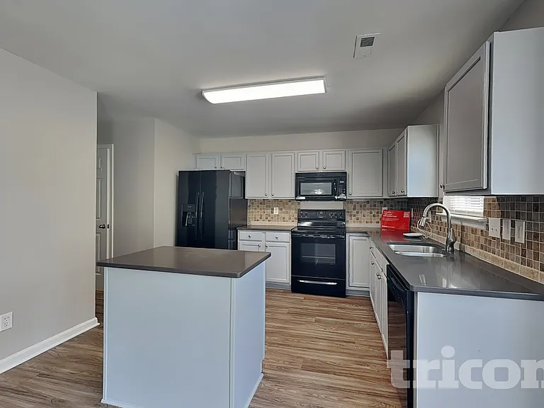9250 Austin Ridge Ln — Photo 8