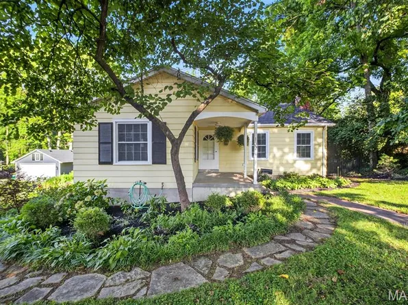 132 Sylvester Ave, Saint Louis, MO 63119